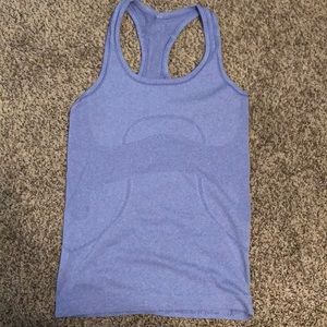 Lululemon tank!
